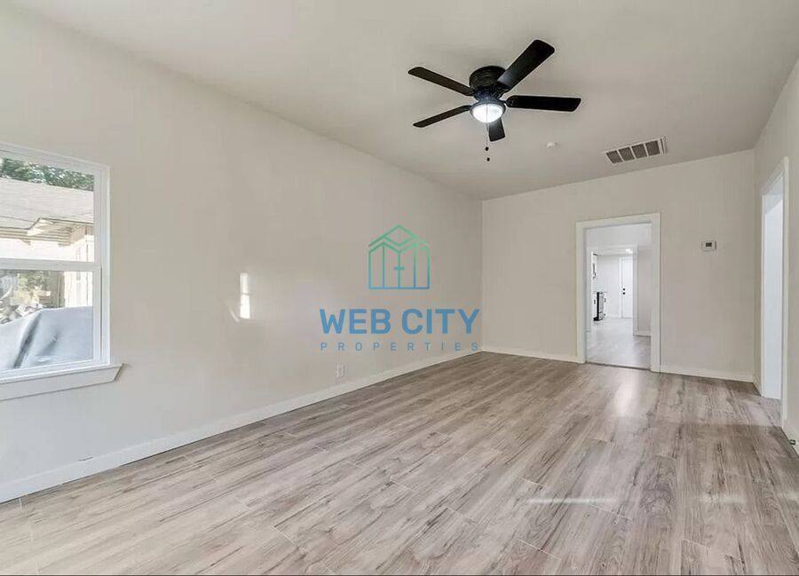 House for rent at 2826 Casey St, Dallas, TX 75215