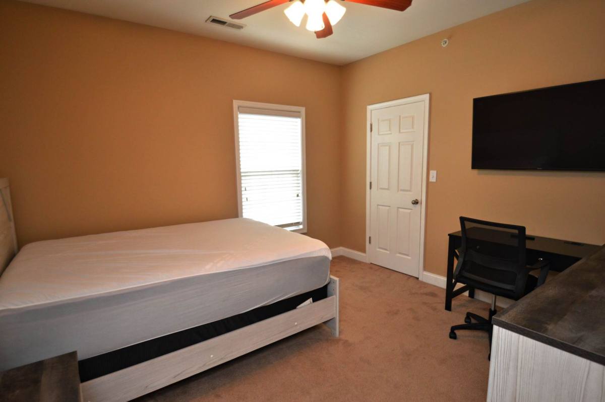 Condo for rent at 205 Capital St, Lynchburg, VA 24502