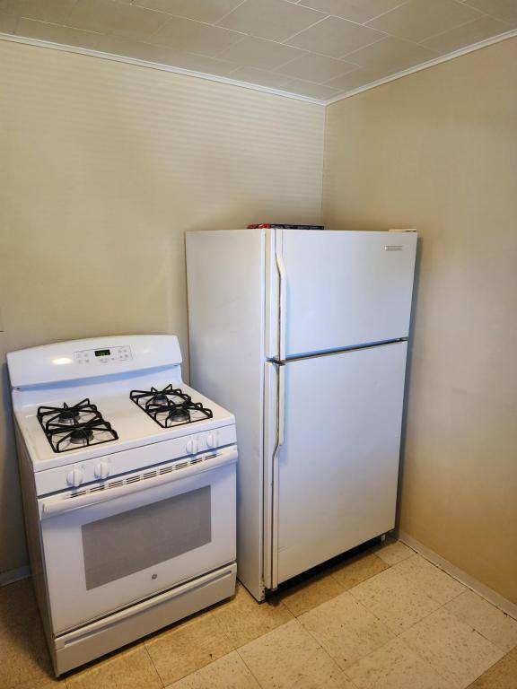 Apartment for rent at 20 E Empire St #5, Freeport, IL 61032