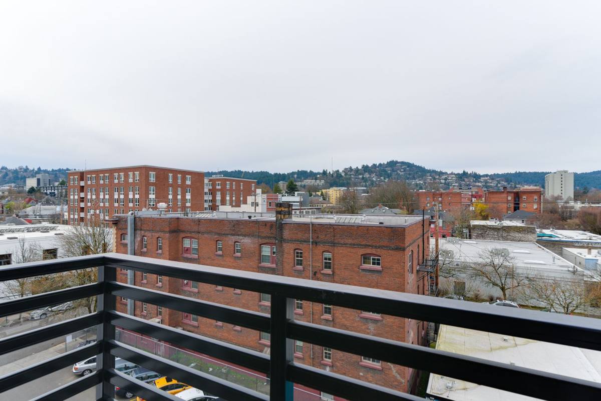 Apartment for rent at 1075 NW 16th Ave, Portland, OR 97209