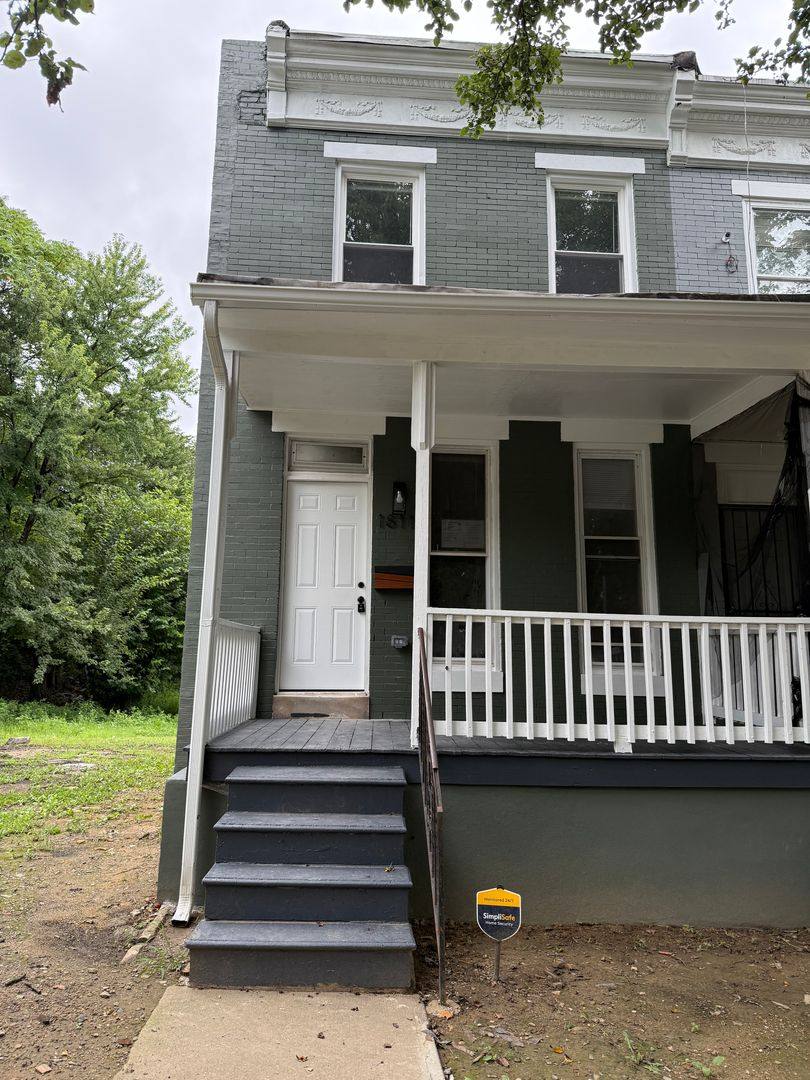 Townhouse for rent at 1811 N Dukeland St, Baltimore, MD 21216
