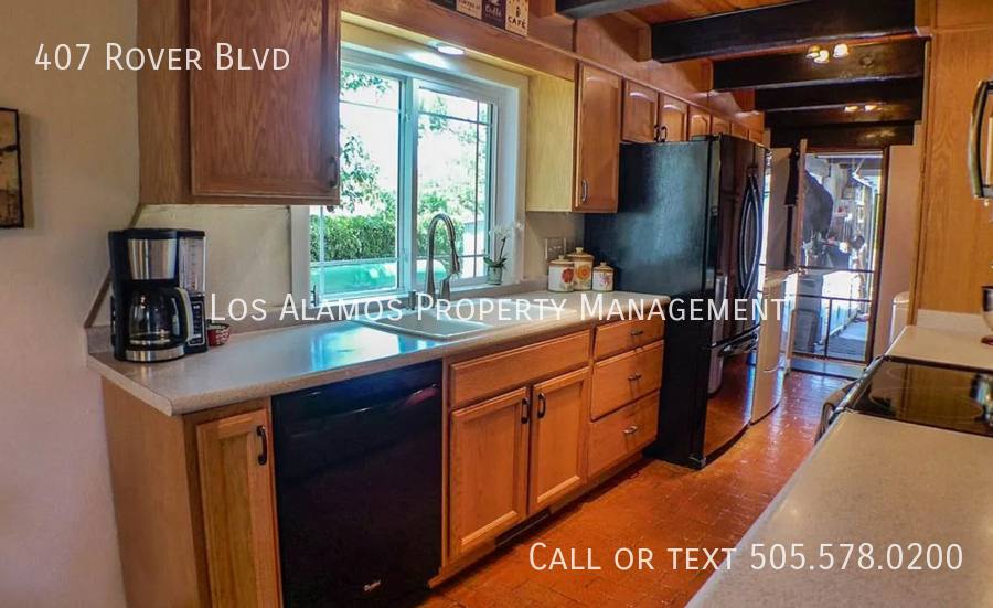 House for rent at 407 Rover Blvd, White Rock, NM 87547