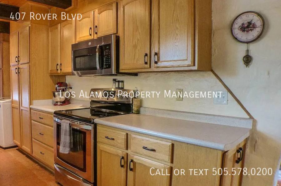 House for rent at 407 Rover Blvd, White Rock, NM 87547