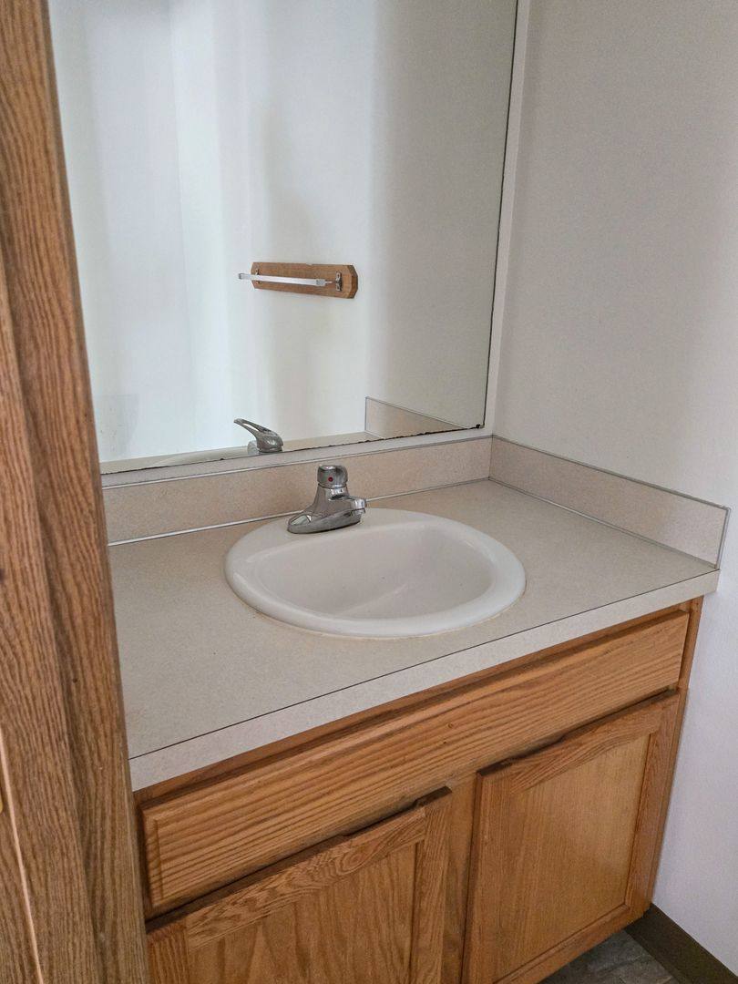 Apartment for rent at 361-363 21st St SE, Salem, OR 97301