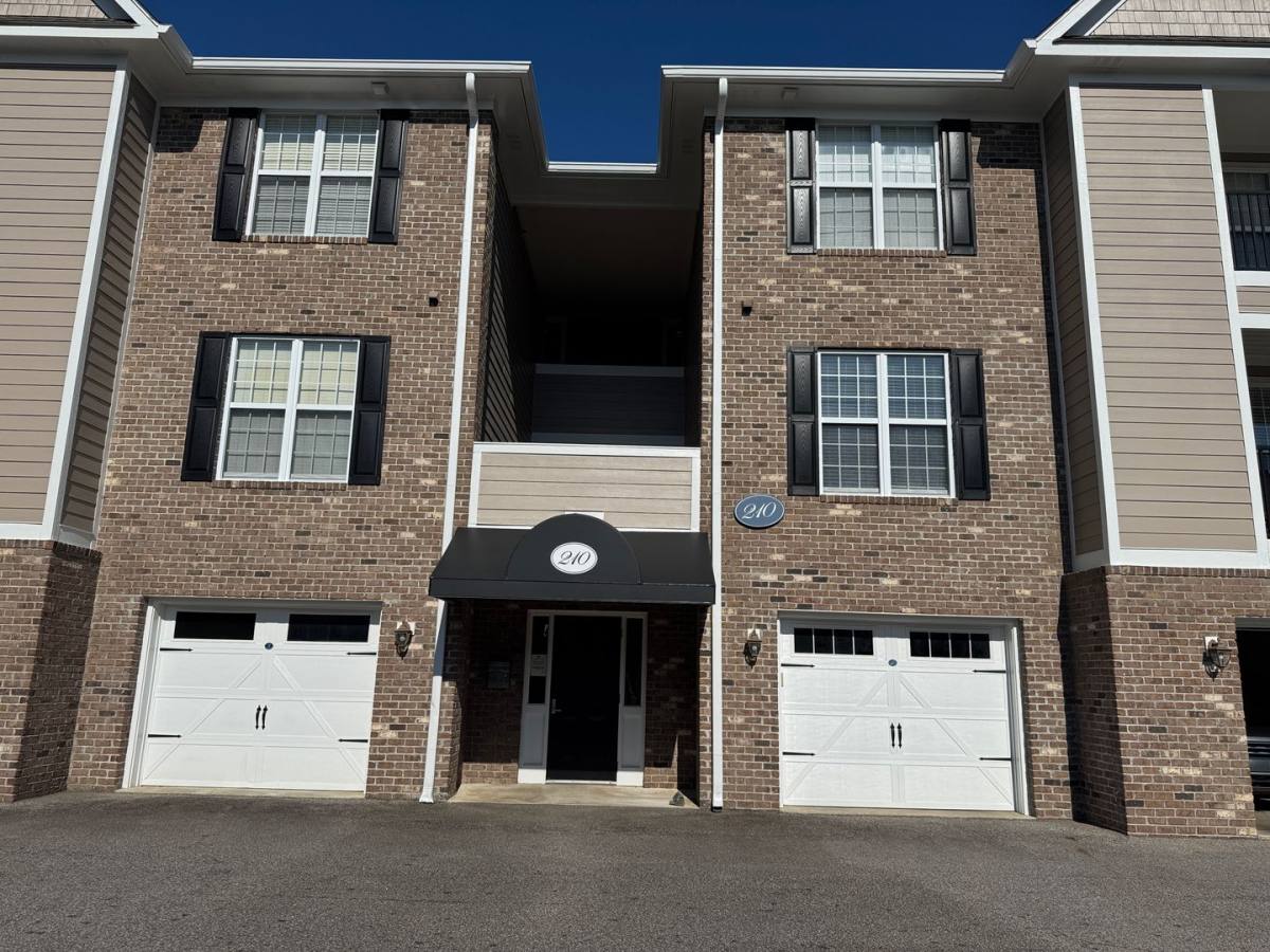 Condo for rent at 210 Fountainhead Lane #203, Fayetteville, NC 28301