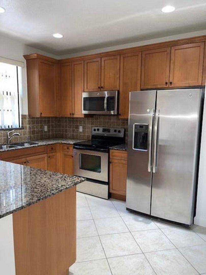 Townhouse for rent at 114 E Astor Circle, Delray Beach, FL 33484