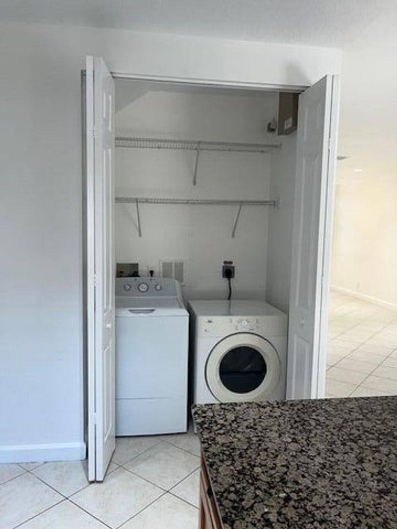 114 E Astor Circle, Delray Beach, FL 33484 - Townhouse for Rent - Image 10