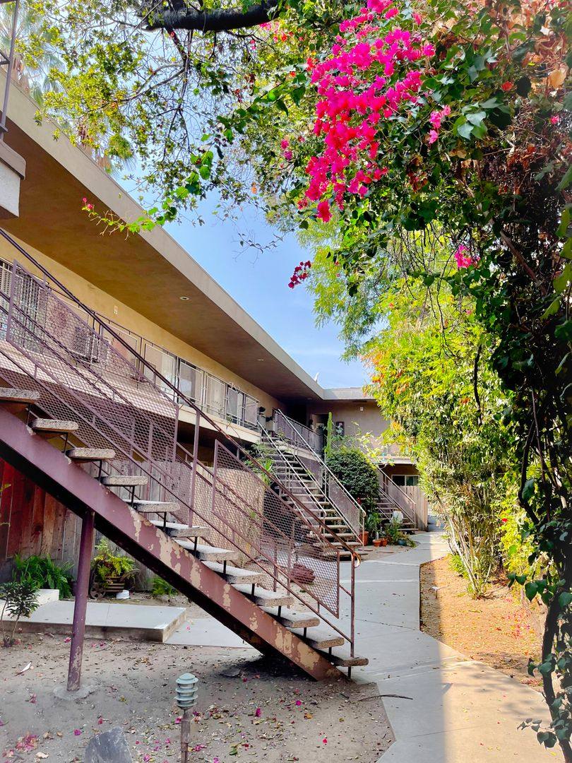Apartment for rent at 405 N Marengo Ave, Pasadena, CA 91101