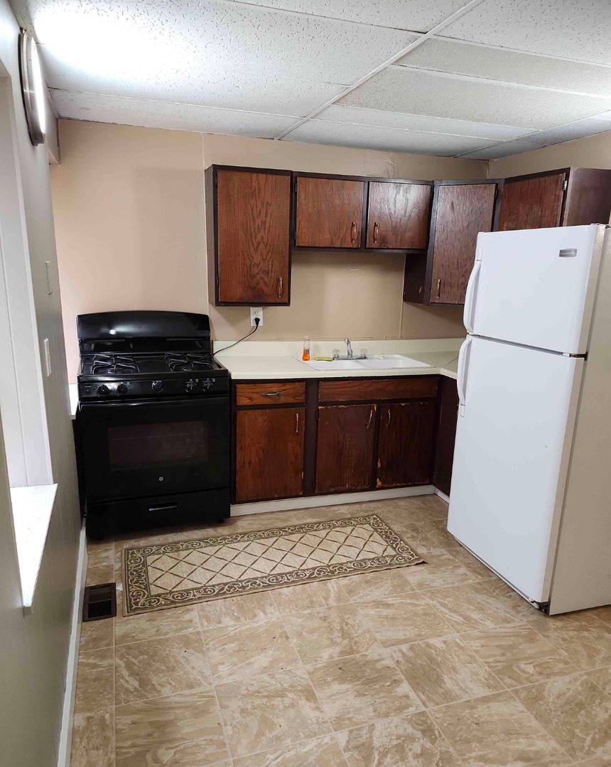 Apartment for rent at 1017 Jersey, Quincy, IL 62301