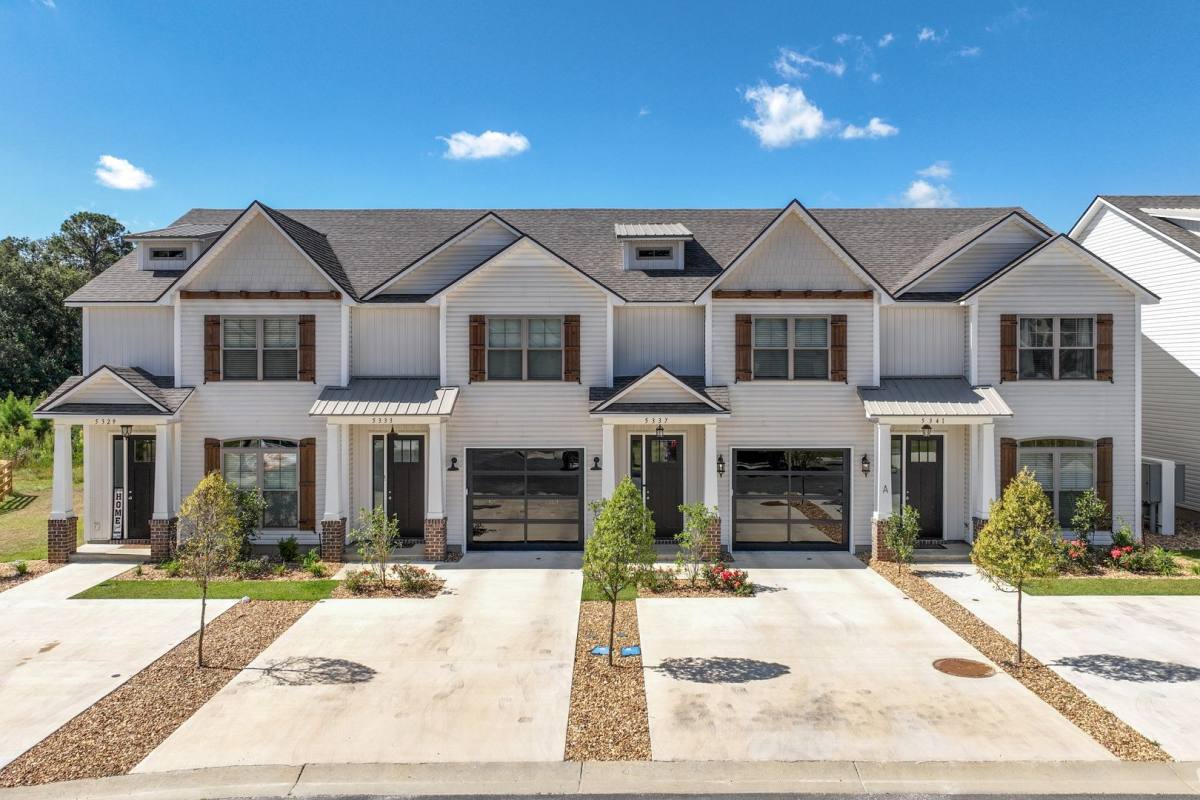 Townhouse for rent at 5084 Hamilton Green, Valdosta, GA 31605