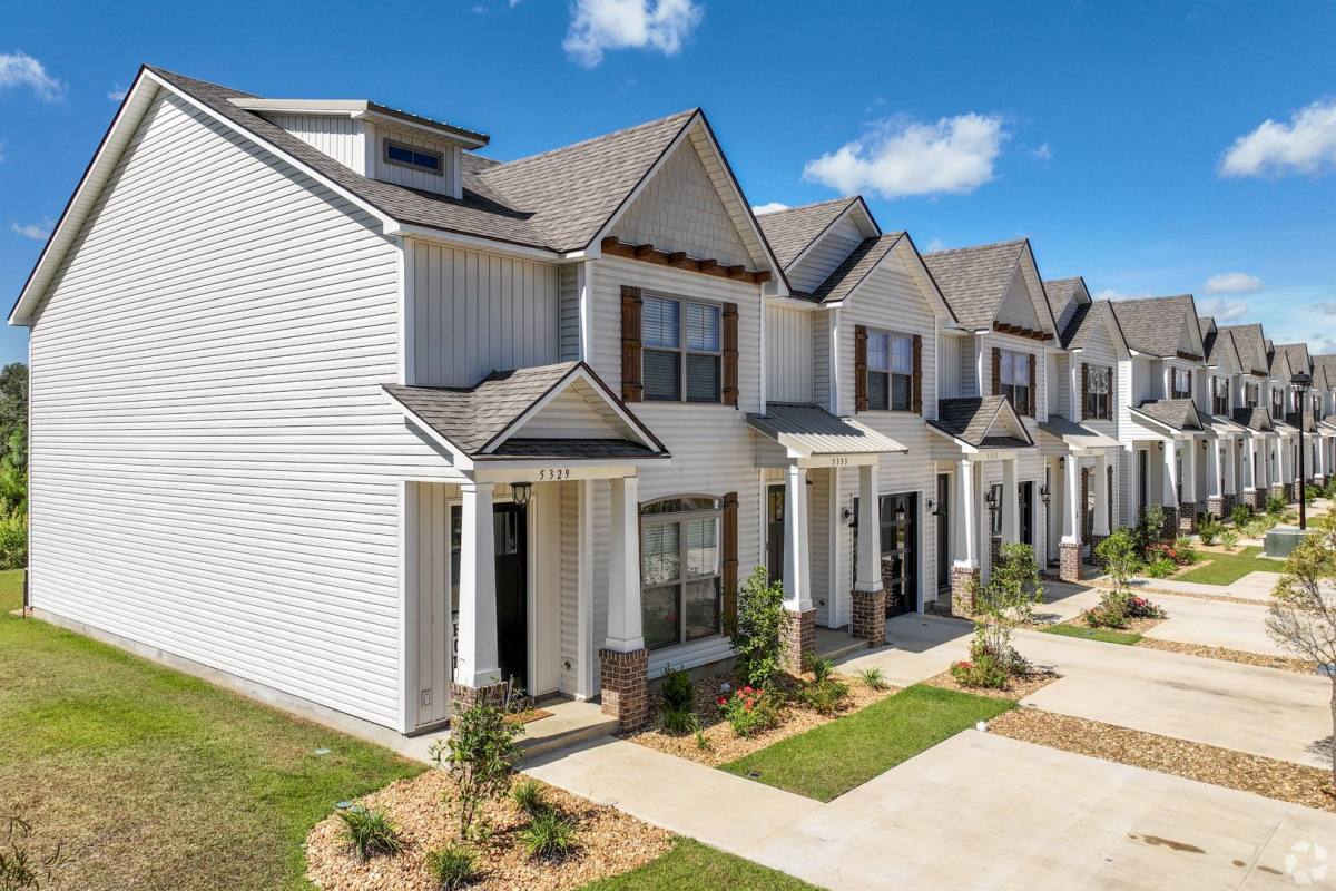 Townhouse for rent at 5084 Hamilton Green, Valdosta, GA 31605