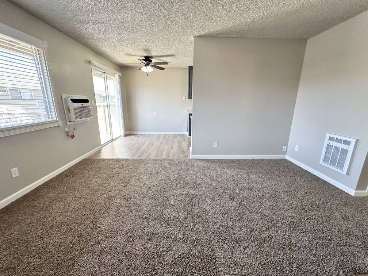 Apartment for rent at 2127 Peach Ave, Clovis, CA 93612