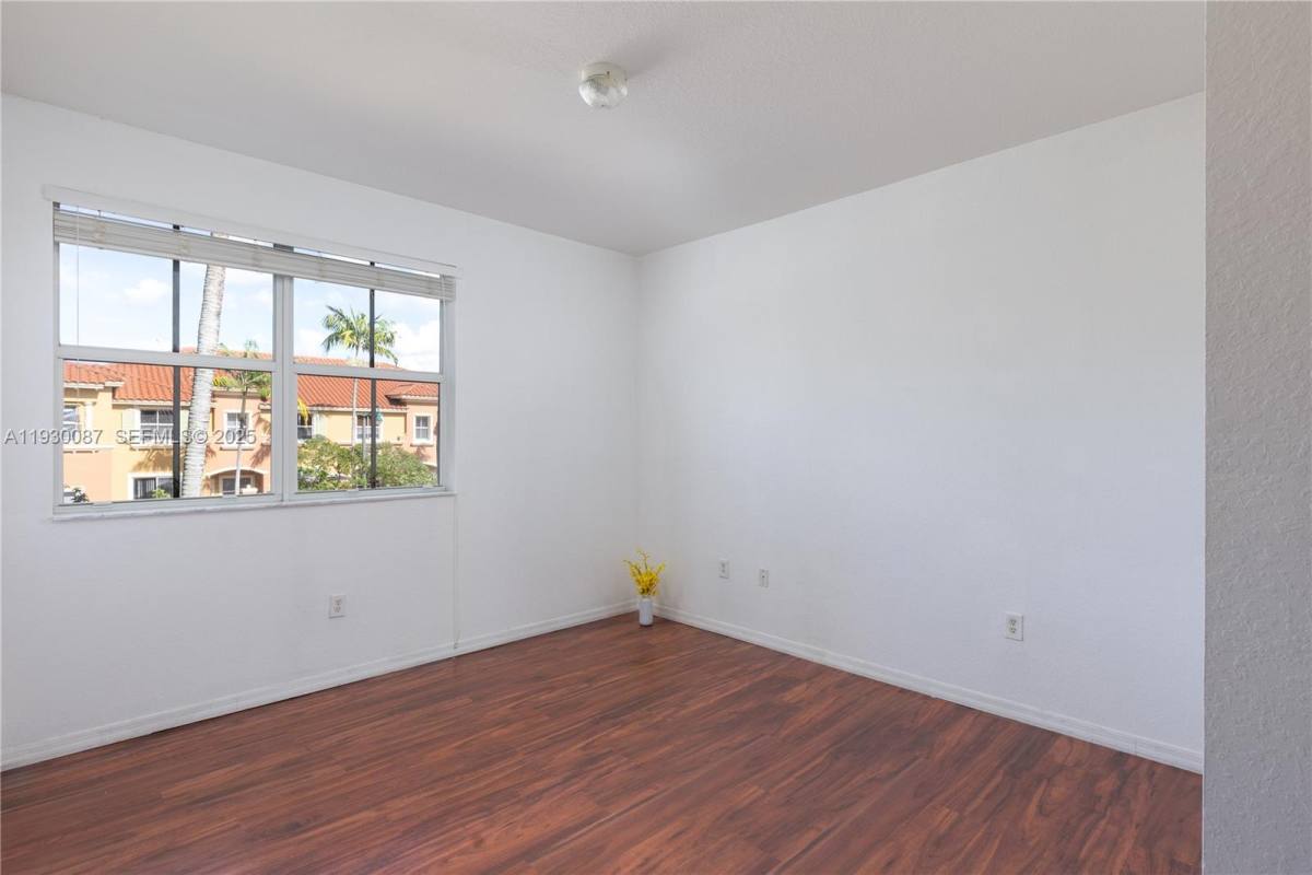 Townhouse for rent at 1009 SW 144th Ave #2701, Hollywood, FL 33027