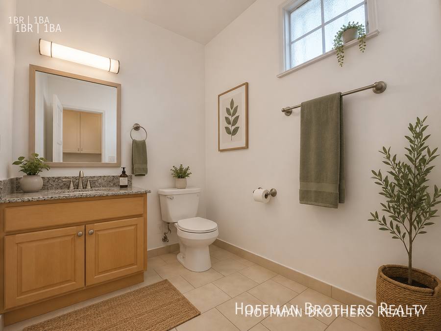 Apartment for rent at 7575 Melrose Ave #3, Los Angeles, CA 90046