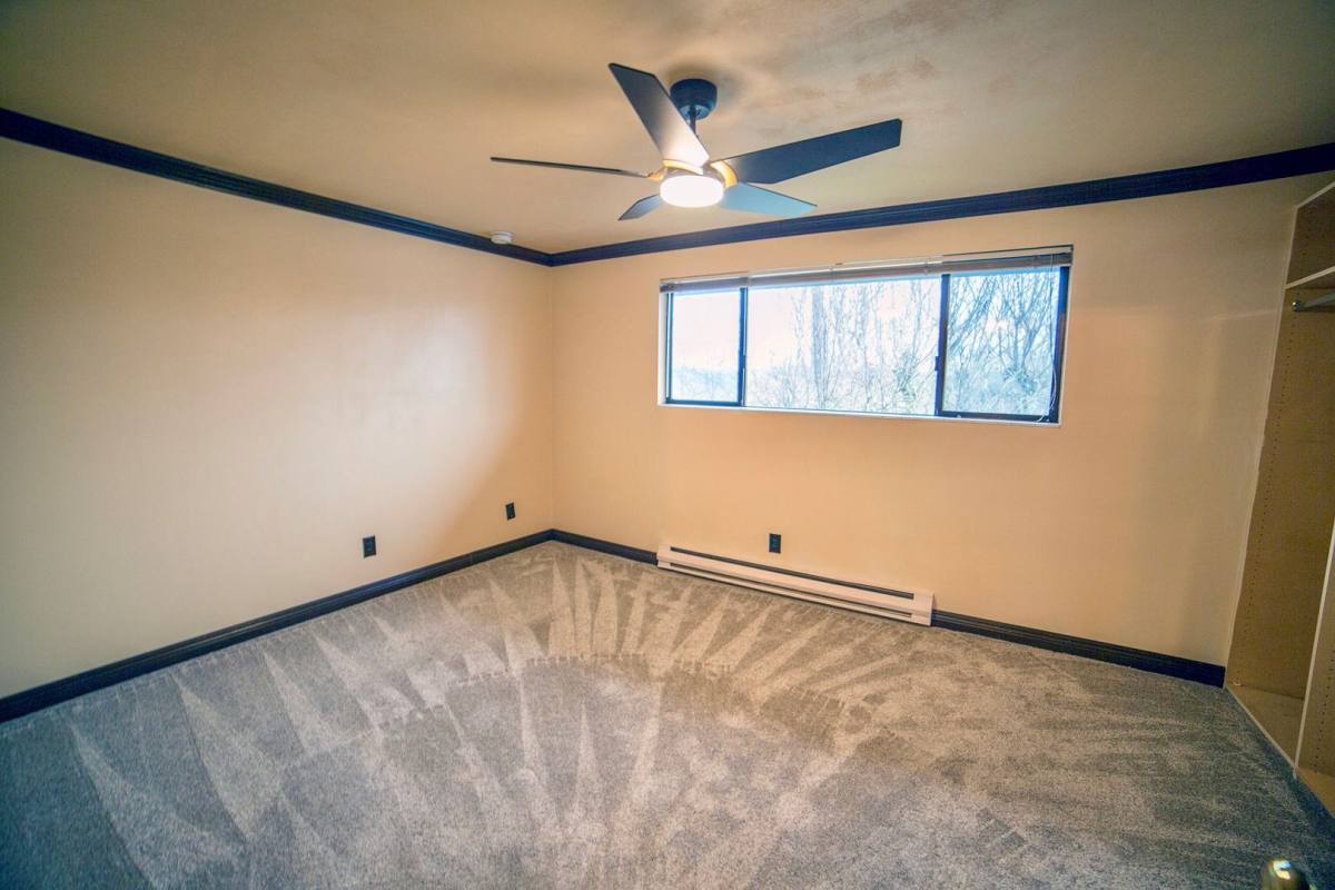 Condo for rent at 13562 37th Ave S #33, Seattle, WA 98168