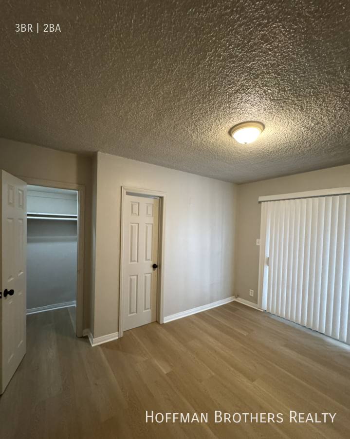 Apartment for rent at 11421 Normandie Ave #5, Los Angeles, CA 90044