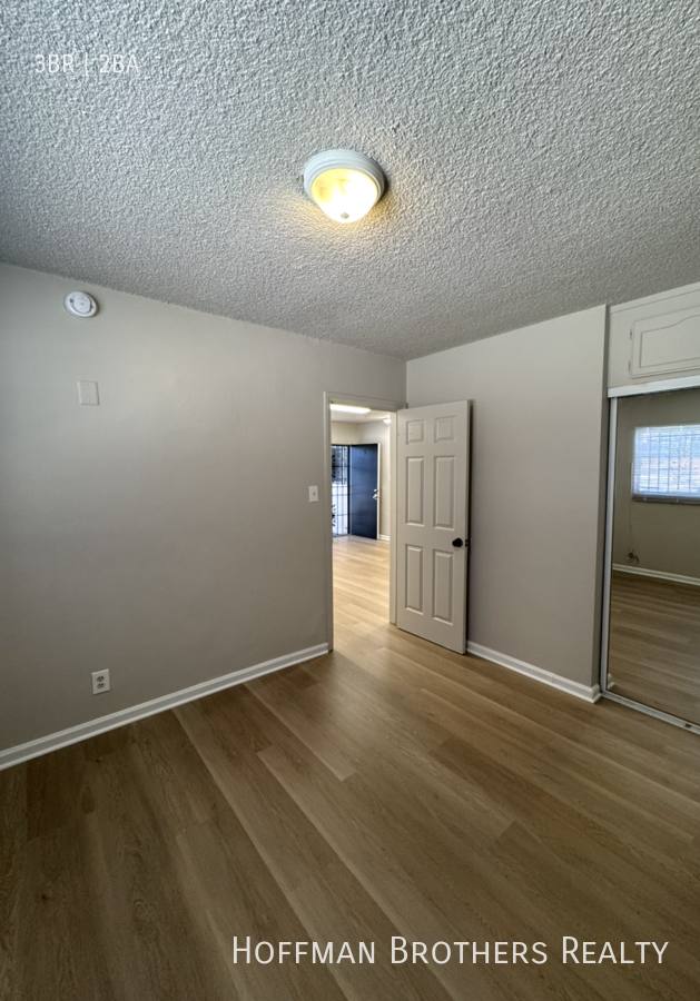 Apartment for rent at 11421 Normandie Ave #5, Los Angeles, CA 90044