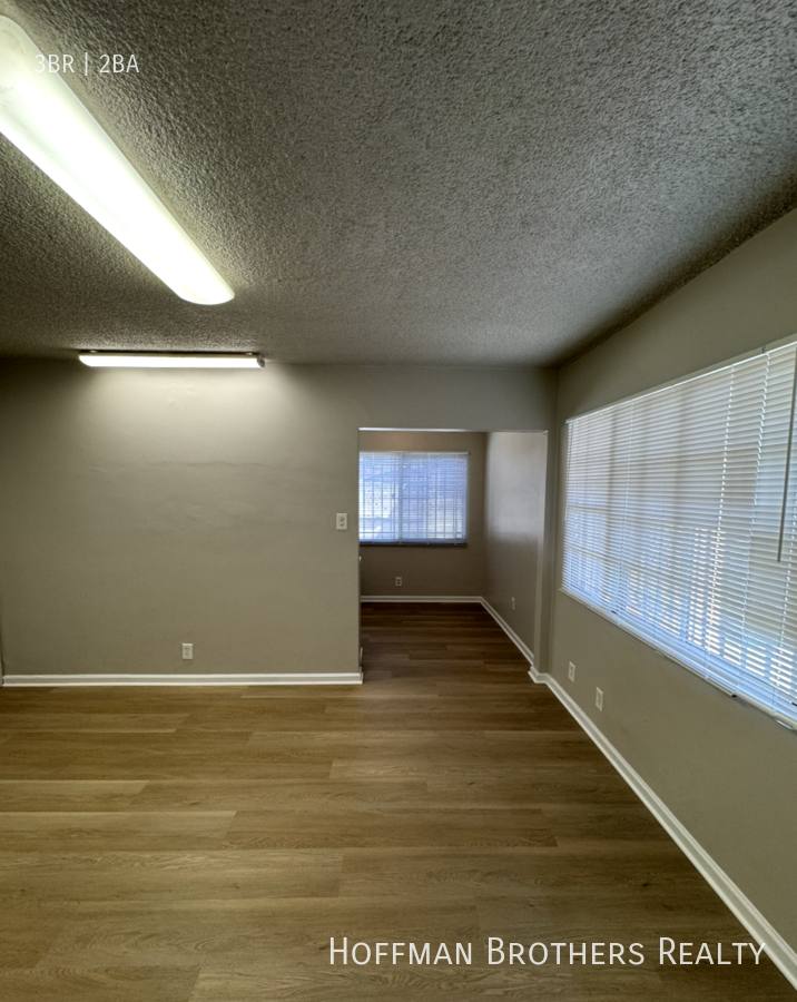 Apartment for rent at 11421 Normandie Ave #5, Los Angeles, CA 90044