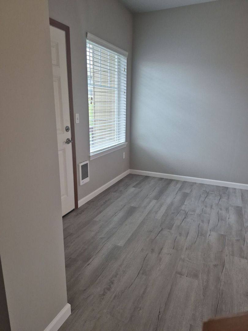 Townhouse for rent at 4026 S Pine St #3, Tacoma, WA 98409