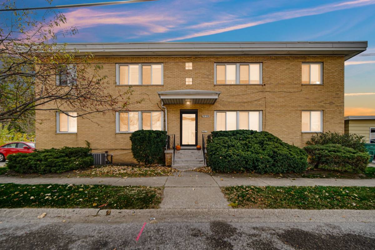 Apartment for rent at 7129 Columbia Ave, Hammond, IN 46324