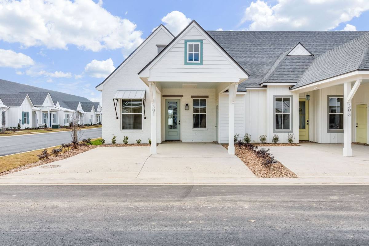 Townhouse for rent at 109 Perth Place, Lafayette, LA 70503