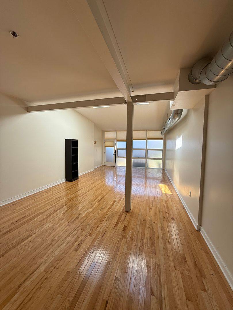 House for rent at 242 Centre St #6, Trenton, NJ 08611