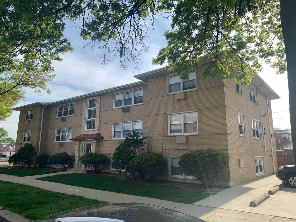 Apartment for rent at 3200 N Newland Ave, Chicago, IL 60634