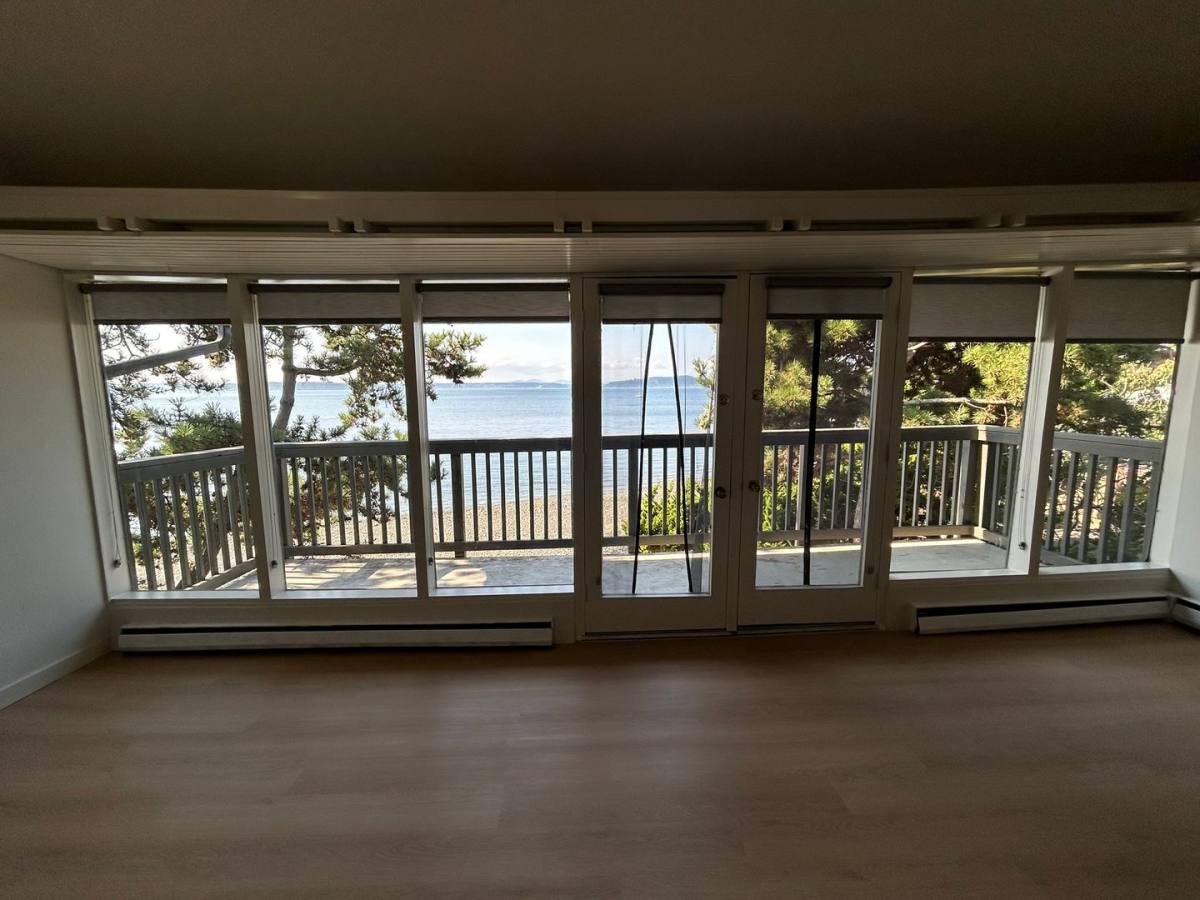 Apartment for rent at 3805 Beach Dr SW, Seattle, WA 98116