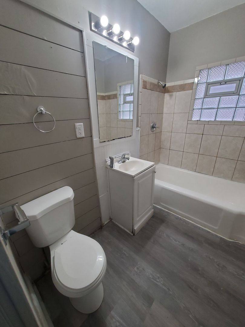 Apartment for rent at 2403-2405 N 39th St, Milwaukee, WI 53210