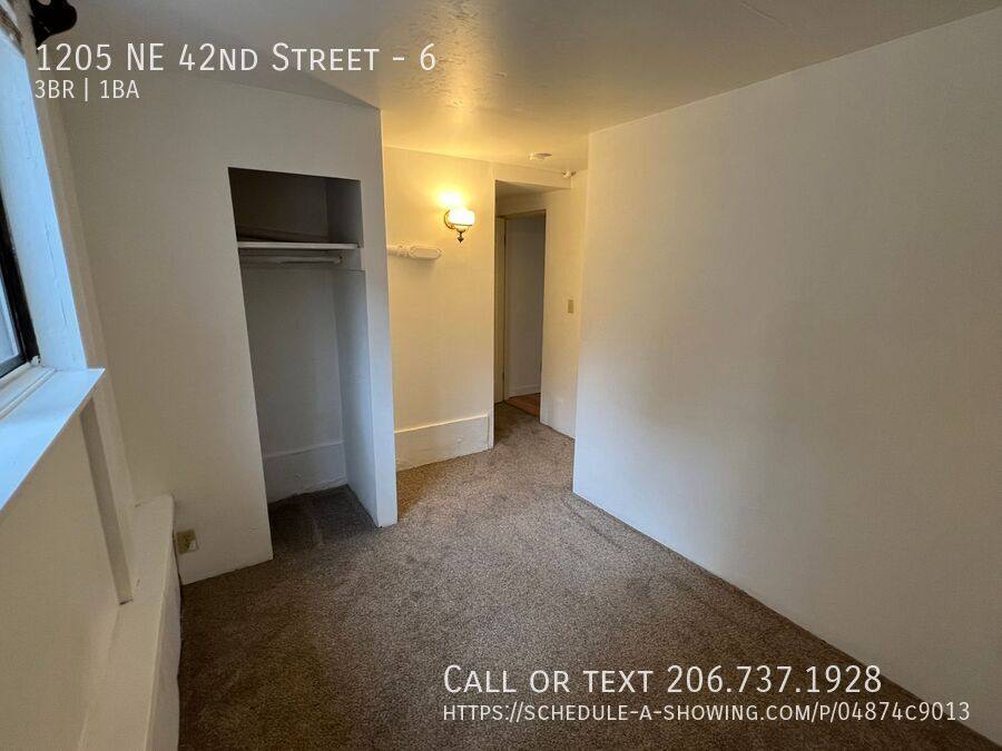 Apartment for rent at 1205 NE 42nd St #6, Seattle, WA 98105