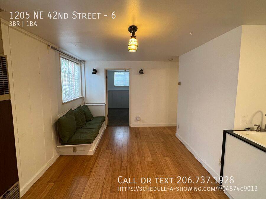 Apartment for rent at 1205 NE 42nd St #6, Seattle, WA 98105