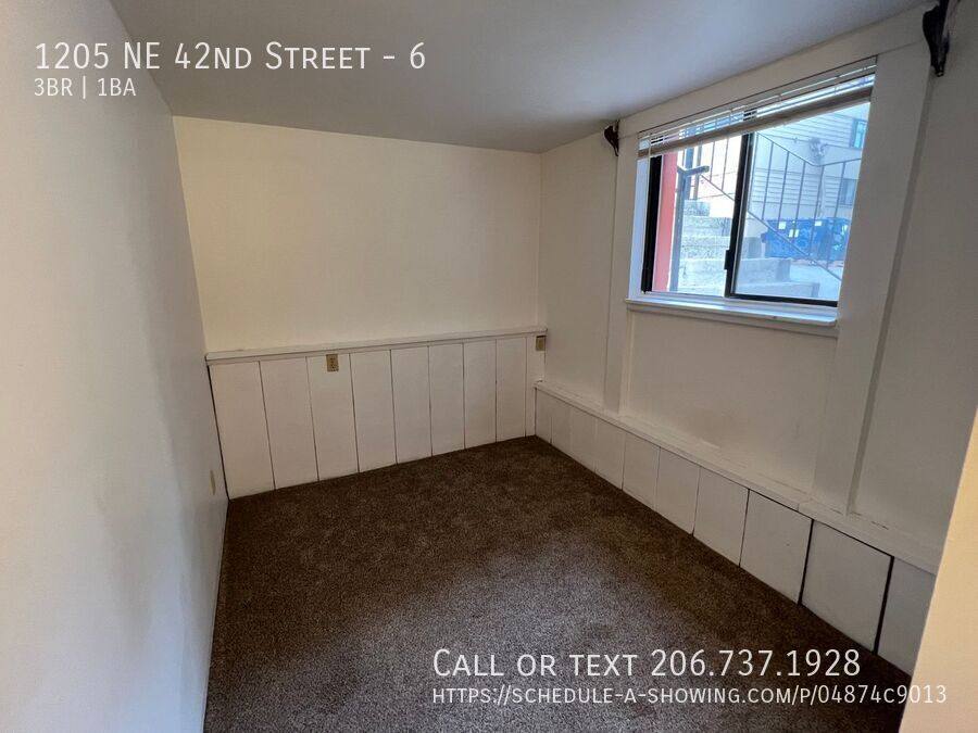 Apartment for rent at 1205 NE 42nd St #6, Seattle, WA 98105