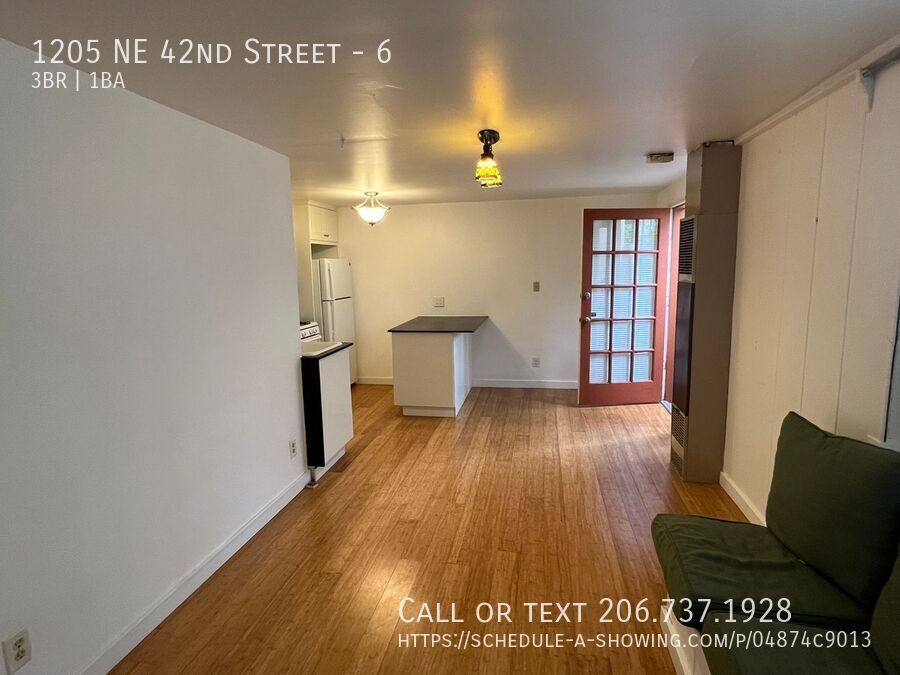 Apartment for rent at 1205 NE 42nd St #6, Seattle, WA 98105