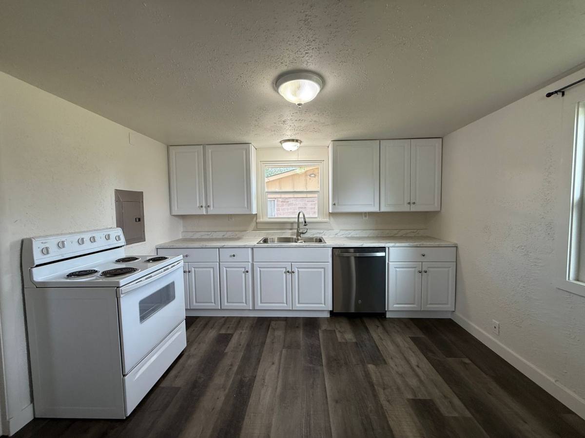 Apartment for rent at 202 204 E, Kennewick, WA 99337