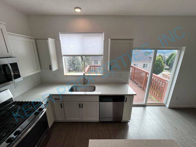 Townhouse for rent at 12996 SE 155th Ave, Happy Valley, OR 97086