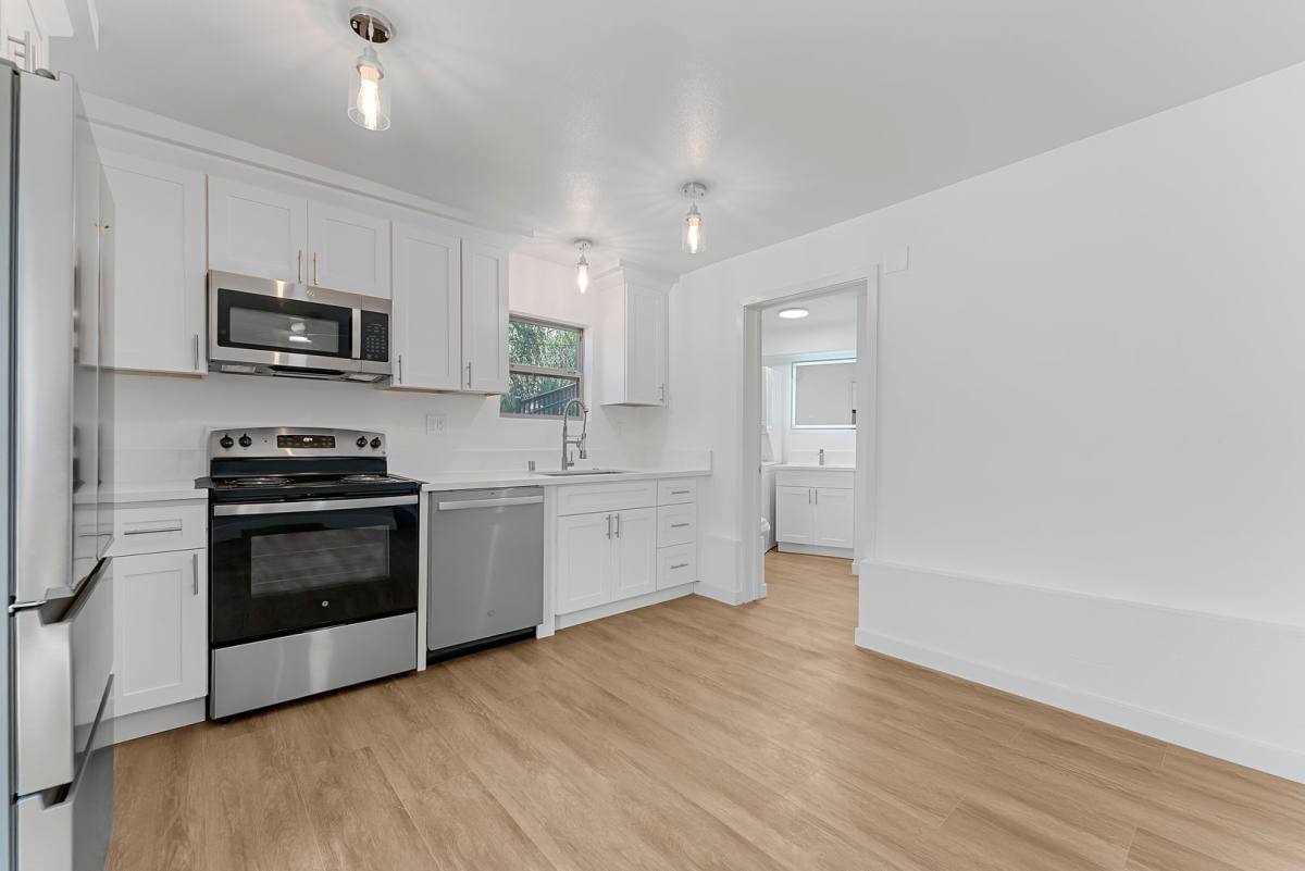 Apartment for rent at 3212 Hamilton Way #10, Los Angeles, CA 90026