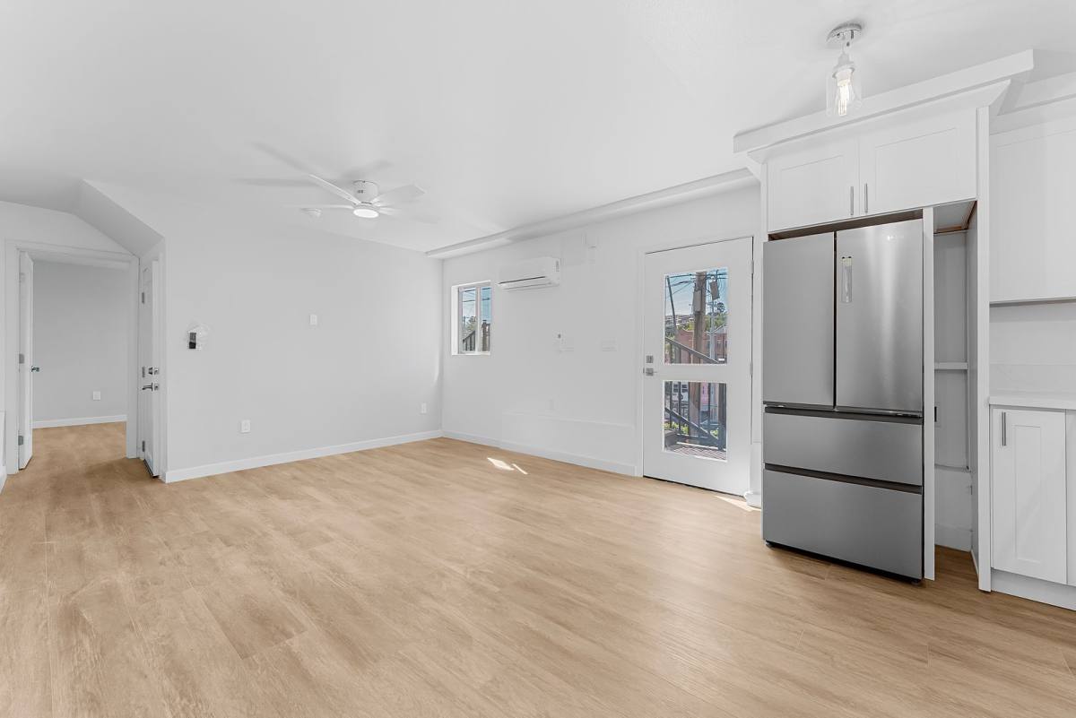 Apartment for rent at 3212 Hamilton Way #10, Los Angeles, CA 90026