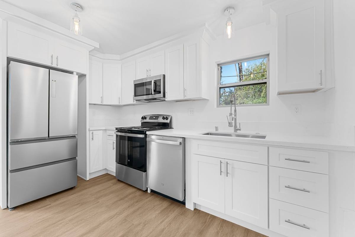 Apartment for rent at 3212 Hamilton Way #10, Los Angeles, CA 90026