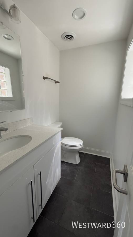 Apartment for rent at 660 Clyde Ave #2, Calumet City, IL 60409