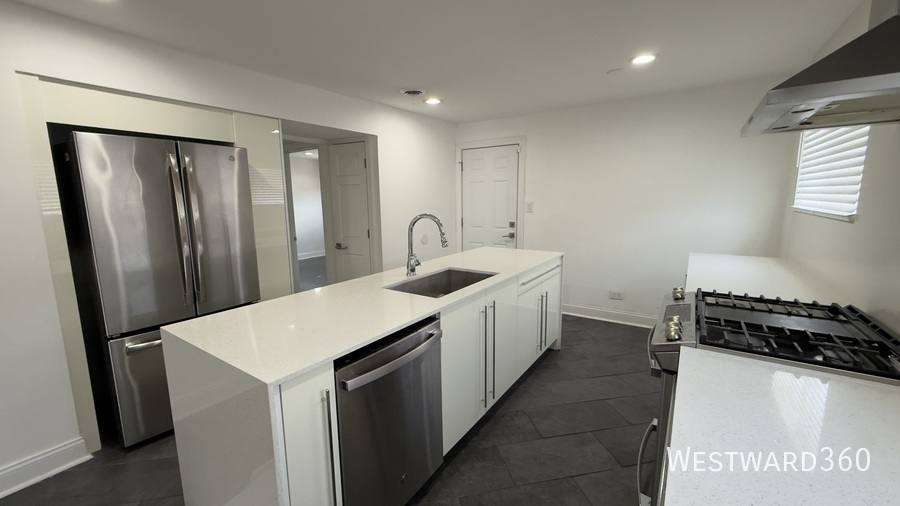 Apartment for rent at 660 Clyde Ave #2, Calumet City, IL 60409