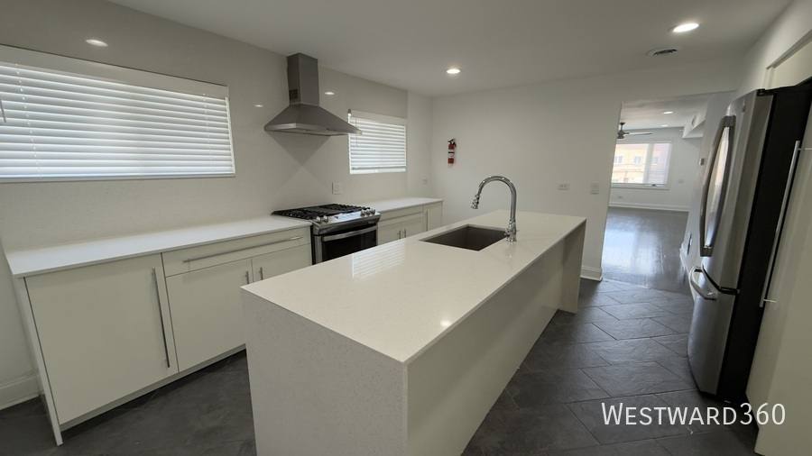 Apartment for rent at 660 Clyde Ave #2, Calumet City, IL 60409