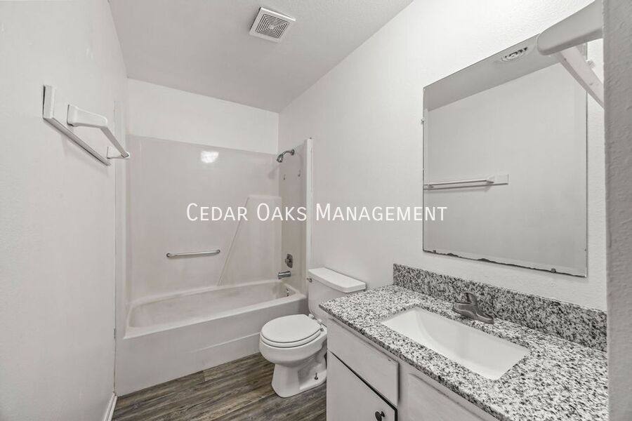 Apartment for rent at 1931 Deane St #J, Fayetteville, AR 72703