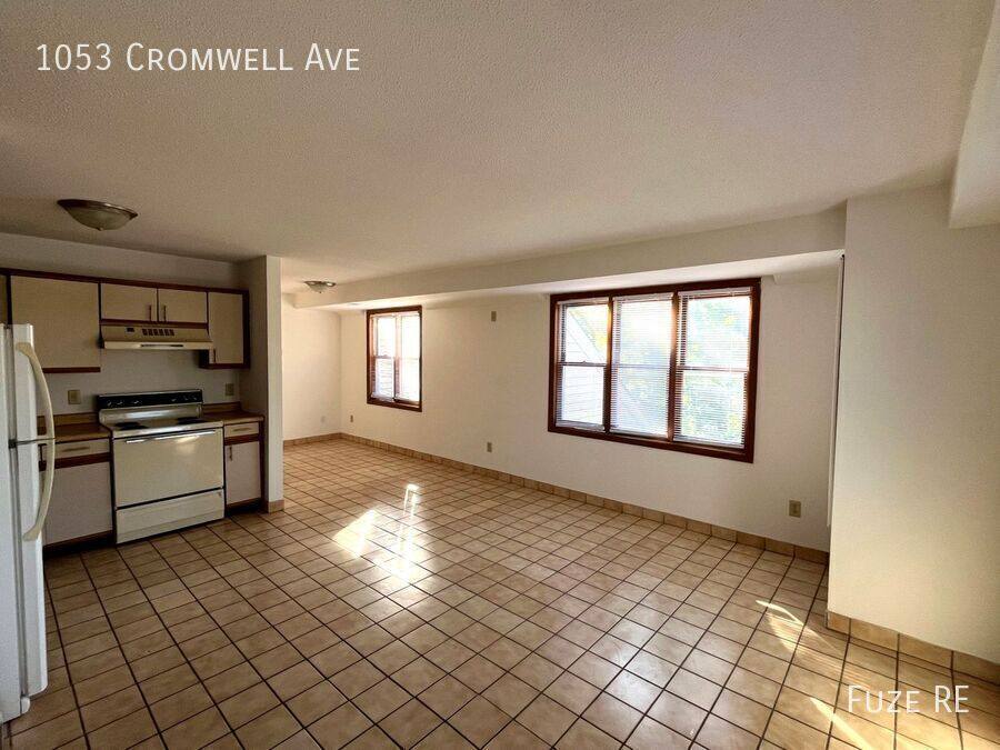 Apartment for rent at 1053 Cromwell Ave, Saint Paul, MN 55114