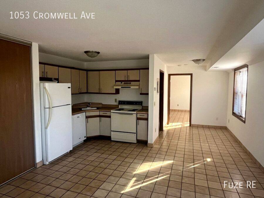 Apartment for rent at 1053 Cromwell Ave, Saint Paul, MN 55114