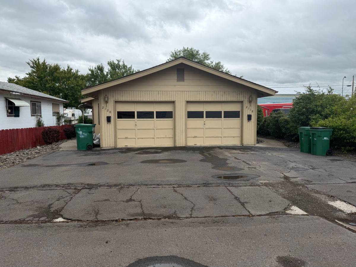 Apartment for rent at 2118-2120 Eberlein Ave, Klamath Falls, OR 97601