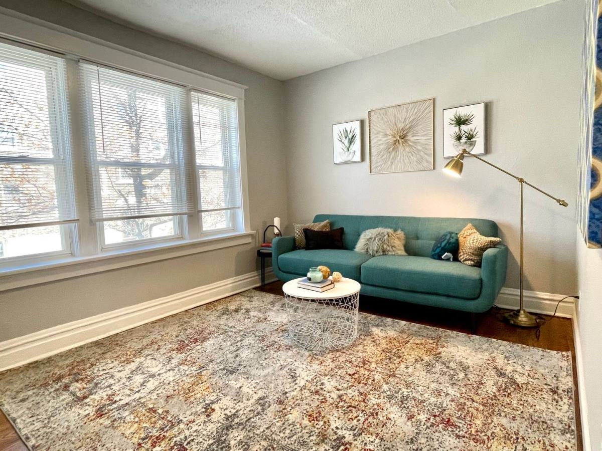 Apartment for rent at 4564 Flad Ave #2E, Saint Louis, MO 63110