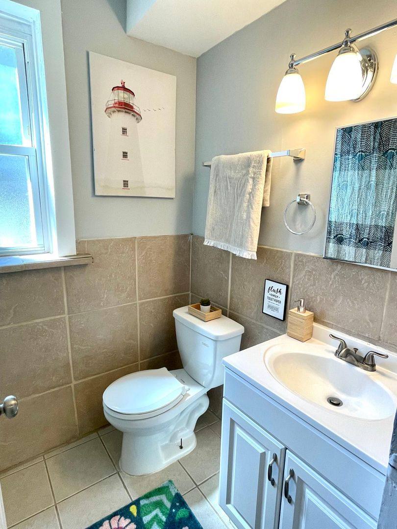 Apartment for rent at 4564 Flad Ave #2E, Saint Louis, MO 63110
