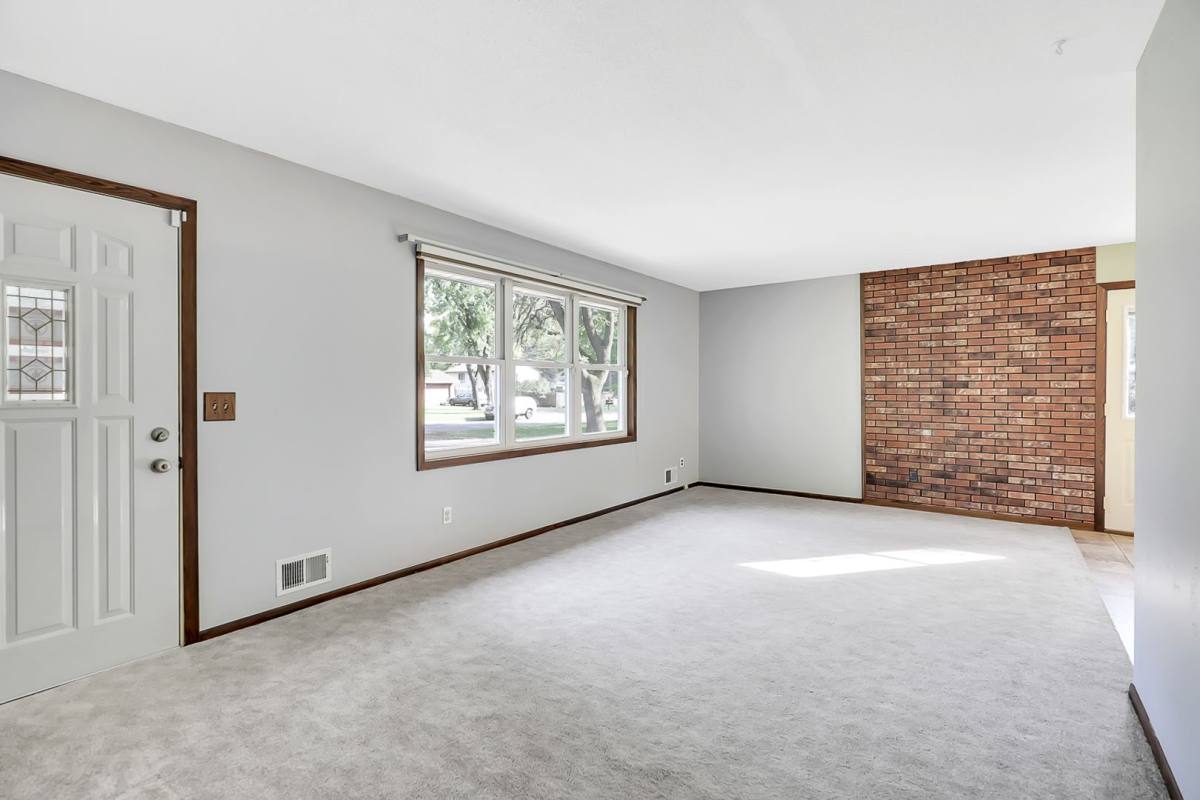 House for rent at 11617 Utah Ave N, Champlin, MN 55316
