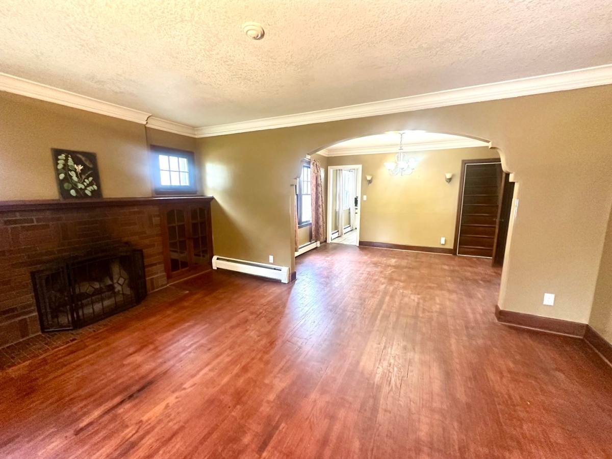 House for rent at 1303 Edgerton St, Saint Paul, MN 55130