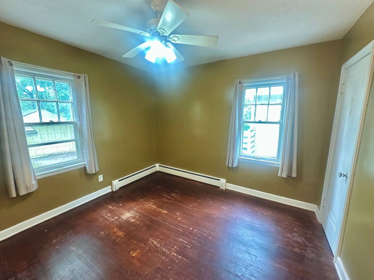 House for rent at 1303 Edgerton St, Saint Paul, MN 55130